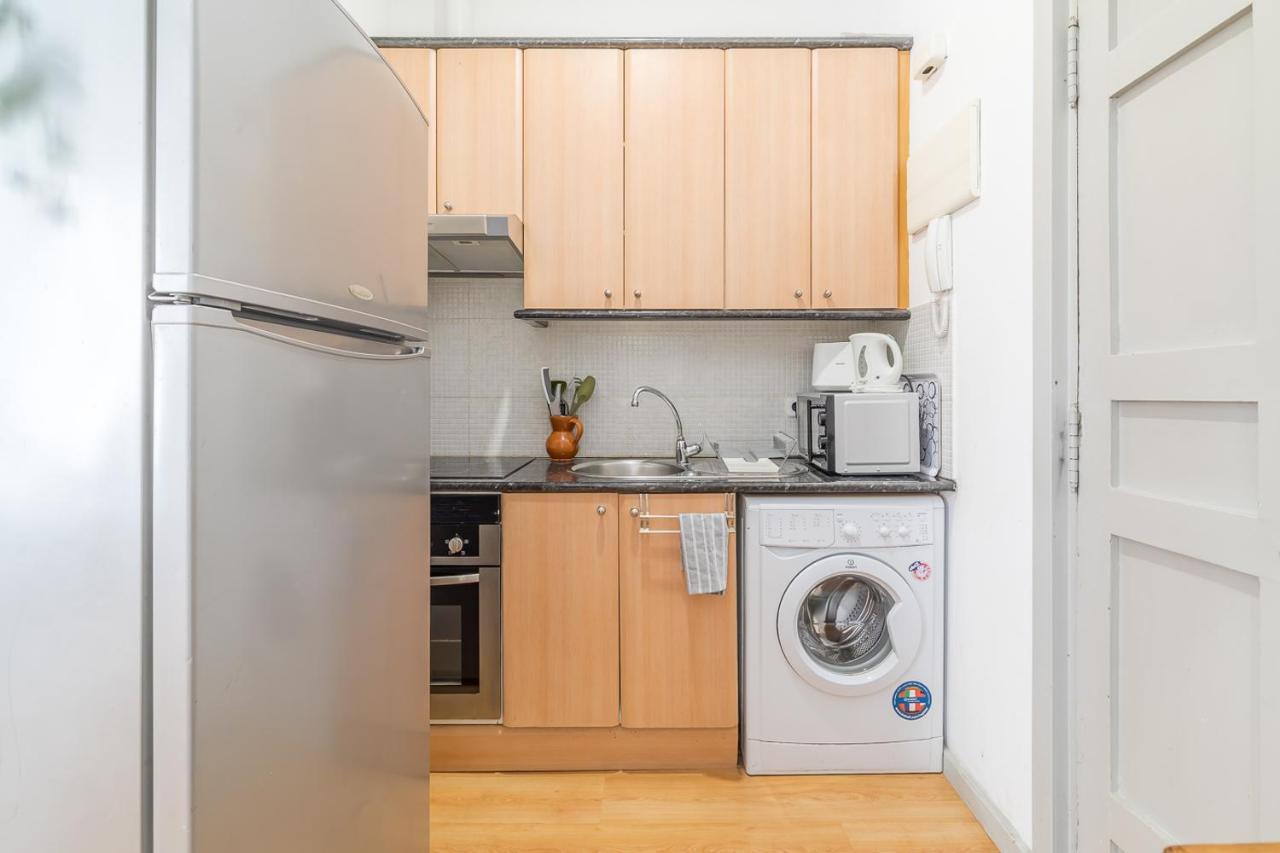 Apartamentos Fucar Madrid Buitenkant foto